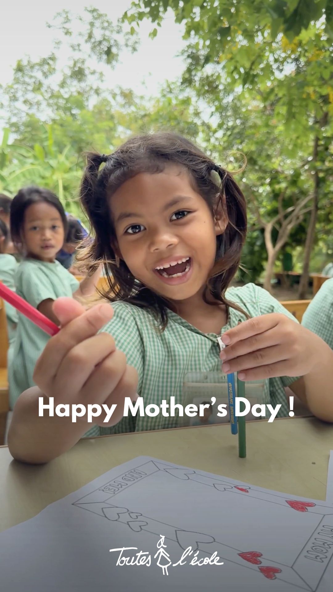Instagram video – Mother’s Day in Cambodia – Toutes à l’école